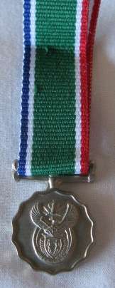 SANDF MEDAL FOR LOYAL SERVICE MINIATURE