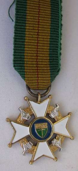 RHODESIA COMMANDER OF THE LEGION OF MERIT (C.L.M.) MINIATURE (MILITARY)