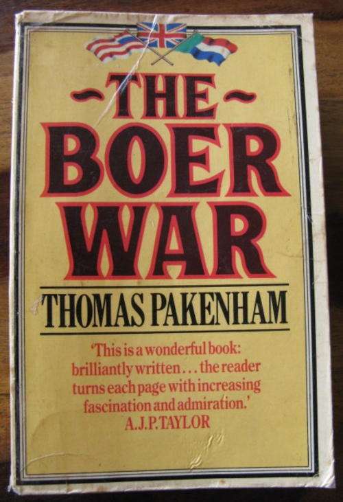 BOER WAR BY THOMAS PAKENHAM - FIRST FUTURA PAPERBACK EDITION: 1982 - 659 PAGES - ILLUSTRATED