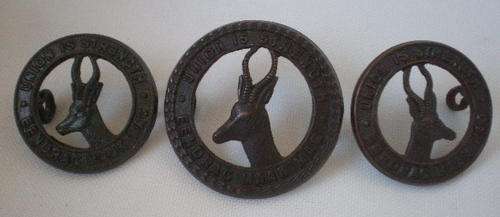 UNION DEFENCE FORCE GENERAL SERVICE BLACKENED BRASS CAP&COLLARS WORN FROM 1940-45-LUGS INTACT