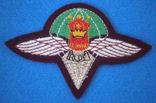 LESOTHO PARACHUTE BERET BADGE-EMBROIDERED ON FELT-ORIGINAL