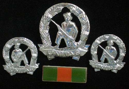 COMMANDO CHROMED CAP+COLLARS & BERET BAR.WORN POST 1976.ALL LUGS +PINS INTACT