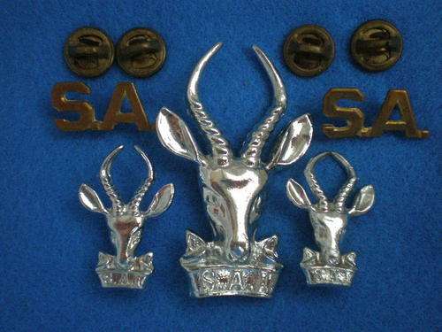 1RECCE COMMANDO/PART OF THE SCHOOL OF INFANTRY/WORN IN 1974 BY NON PF-MEMBERS ONE LUG ON LARGE