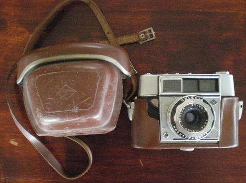 AGFA CAMERA MADE IN GERMANY-COMPLETE COMPLETE CONDITION WITH LEATHER HOLDER