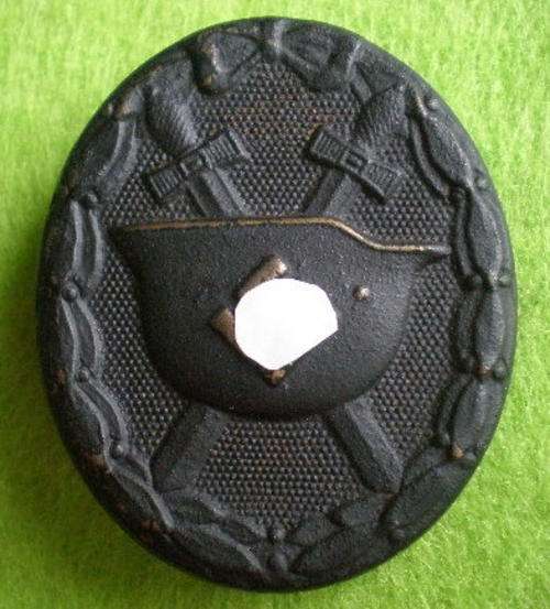 WW2 BLACK WOUND BADGE ORIGINAL WITH STICK-PIN INTACT-SWASTIKA COVERED