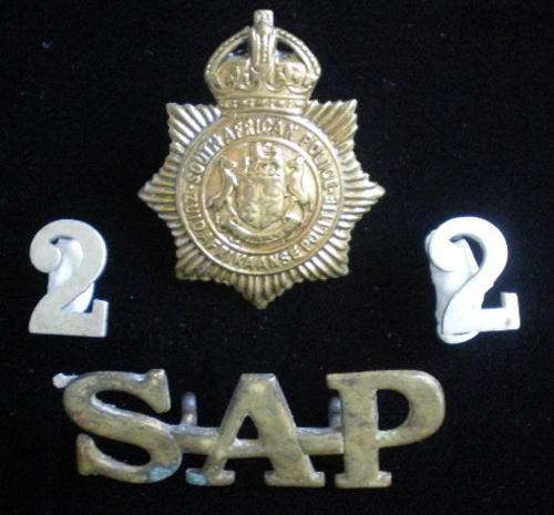 SOUTH AFRICAN POLICE CAP BADGE Z TYPE WORN 1913-1926-SOLD WITH TITLE&WHITE METAL NUMERALS-ALL LUGS I