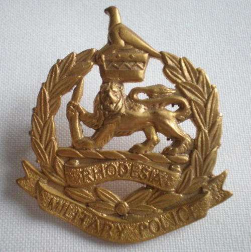 RHODESIAN CORPS OF MILITARY POLICE CAP BADGE WORN 1970-80-2 LUGS