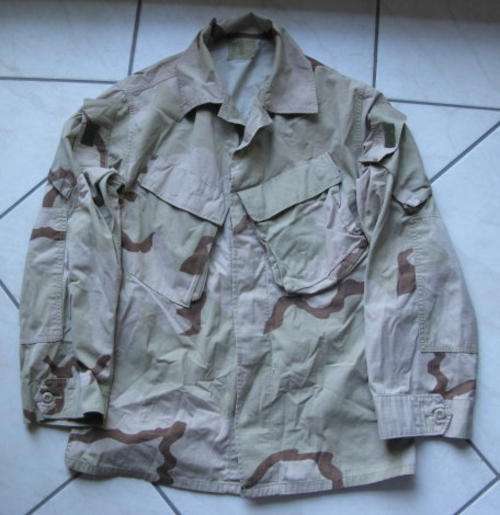 US RIP STOP DESERT PATTERN CAMO JACKET SIZE MEDIUM-MEASURES 55CM ARMPIT TO ARMPIT