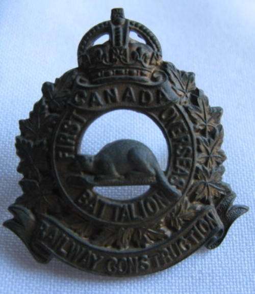 FIRST CANADIAN BATTALION-RAILWAY CONSTRUCTION CAP BADGE-2 LUGS