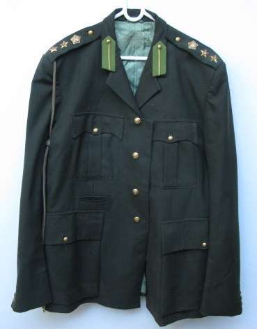 OLD SA RAILWAY POLICE HIGH RANKING OFFICERS STEP OUT JACKET,A SIZE MEDIUM-MEASURES 50CM ARMPIT TO AR