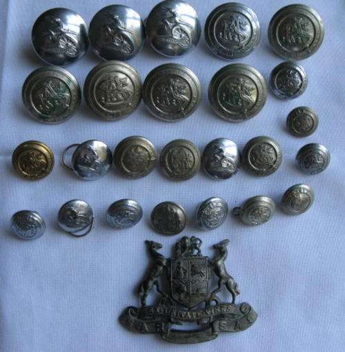 SA RAILWAY WHITE METAL CAP BADGE(NO LUGS)+OLD SAR BUTTONS-25 IN TOTAL