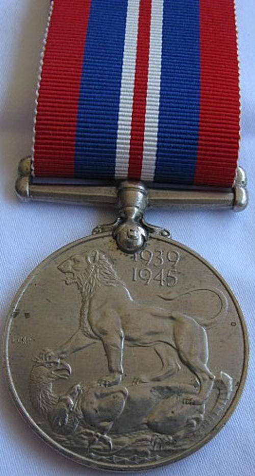 FULL SIZE WAR MEDAL AWARDED TO 61089  W.H.W. CARR