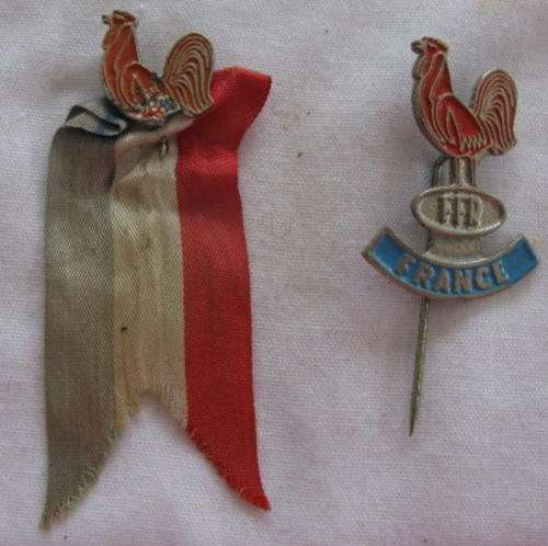 2 x FRENCH RUGBY LAPEL BADGES 1960'S - 70'S