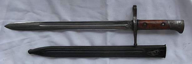 ITALIAN M 1891 PATTERN BAYONET WITH FLUTED - STEEL SCABBARD - TOTAL LENGTH 415MM - USED ON THE MANNL