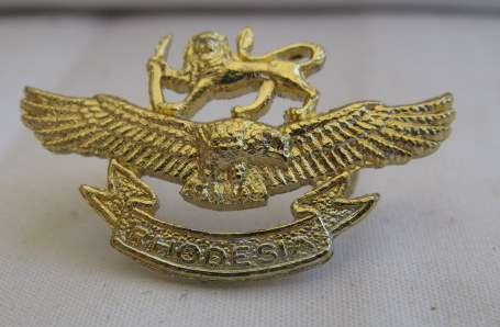 RHODESIAN AIRFORCE LADIES CAP BADGE (SMALL) - 2 LUGS