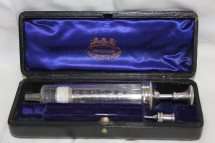 ANGLO BOER WAR 1899 RARE ARNOLD AND SONS LONDON - 20CC PATENT ASEPTIC SYRINGE WITH HOLDER