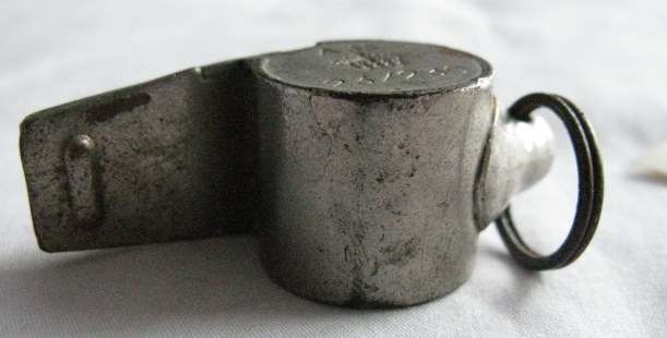 WW2 AIR MINISTRY MARKED WHISTLE