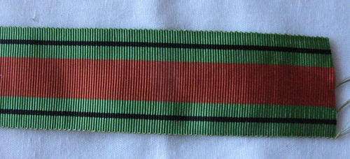 WW2 FULL SIZE DEFENCE MEDAL RIBBON LENGTH 15CM