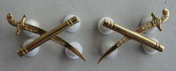 ARMY GENERAL GILDING METAL - LARGE SIZE RANKS - ALSO WORN BY SAAF, SAMS AND SAP - EACH WITH 4 PINS