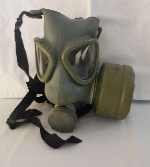 DESERT STORM IRAQI ARMY M-59 GAS MASK