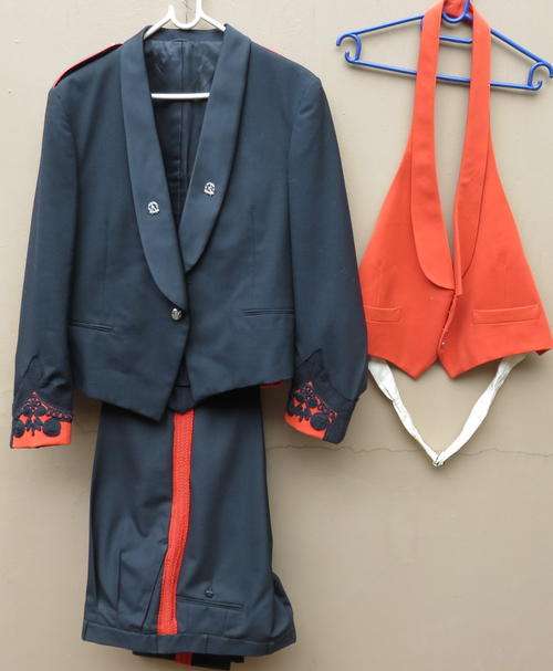 SA COMMANDOS MESS DRESS UNIFORM:TROUSERS A SIZE 36 WITH PIPE LENGTH 85CM-JACKET SIZE MEDIUM-MEASUR