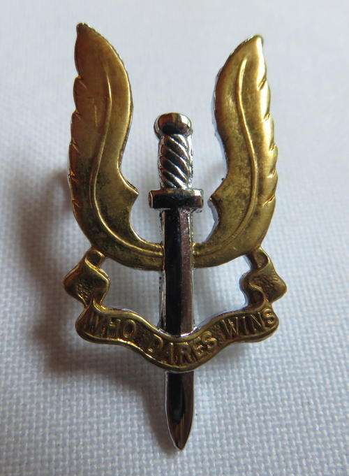 RHODESIA SAS BI-METAL ANODISED COLLAR BADGE-WORN 1961-1980- 2 LUGS