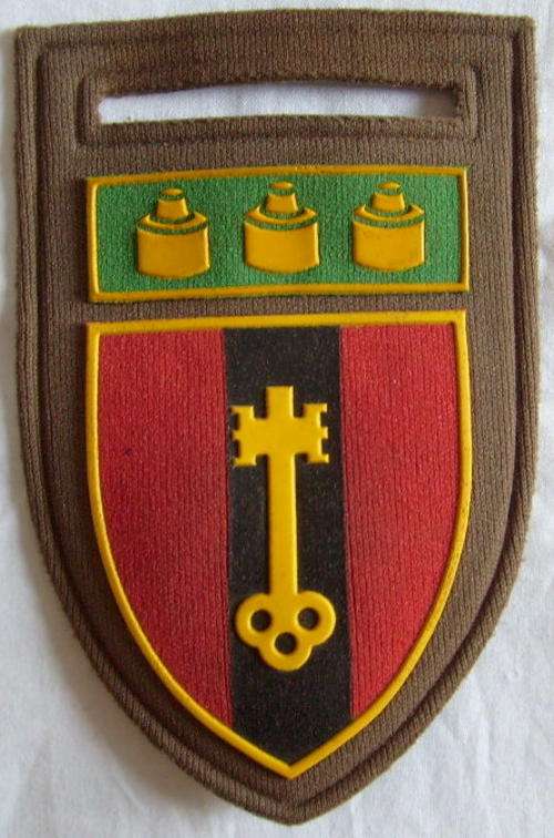 (1962) COMMAND DETENTION BARRACKS TUPPER FLASH - ONE PIN