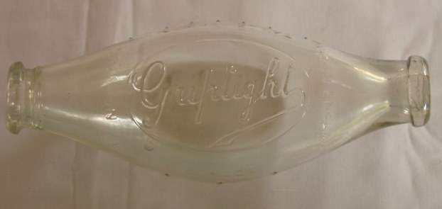 NO. 2592)  VINTAGE BABY'S MILKBOTTLE - GRIPLIGHT MADE IN ENGLAND.  GOOD CONDITION.