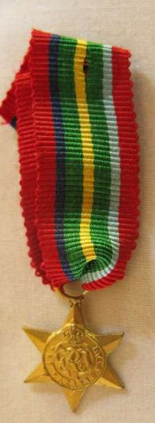 NO. 4328)  WW2 - PACIFIC STAR - MINIATURE.