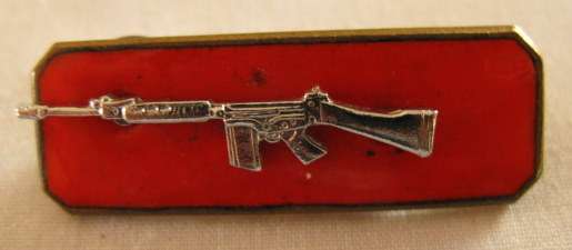 NO. 5494)  SADF SHARPSHOOTER QUALIFICATION BADGE - ORIGINAL - 2 PIECE ON ENAMEL.