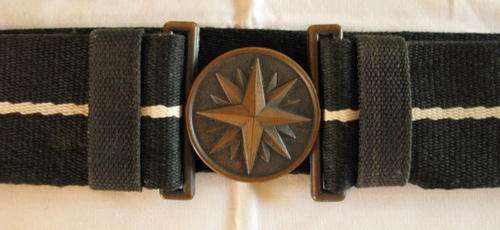 RECCE - RECCE REGT. STABLE BELT & BUCKLE.  1ST PATTERN.  BACK OF BRASS COMPASS ROSE BUCKLE SHOWING N