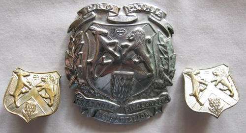 WW2 PRETORIA HIGHLANDERS WHITE METAL TAM O' SHANTER BADGE + BRASS NICKEL COLLARS WORN 1940-1943.