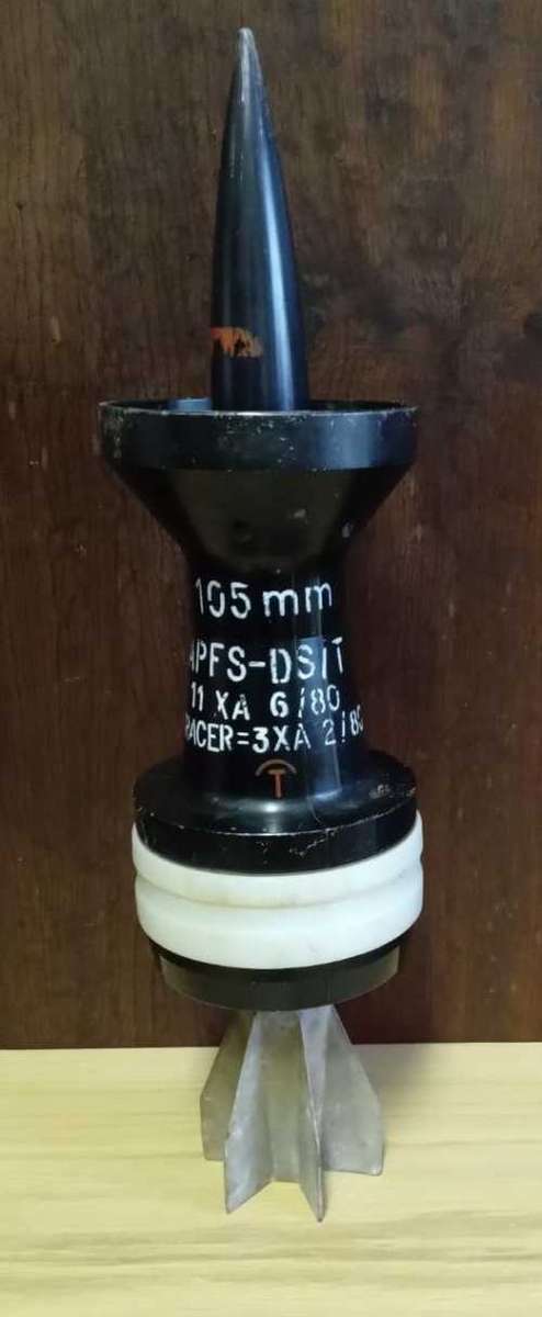 105mm APFSDS-T (TRACER) Anti Tank Shell -- Used and inactive -- Rare Showpiece --
