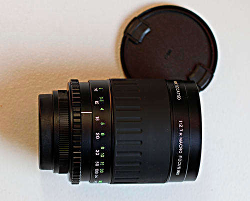 VIVITAR MIRROR LENS 500m.m. f 8 - 1:2.7 MACRO FOCUSING - NEVER USED -FITS CANON MOUNTING
