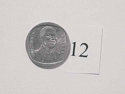2000 Mandela R5 coin. Excellent circulated coin in ziploc.