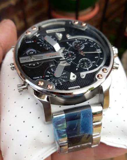 DIESEL GENTS XXL 4 TIMEZONE MR BIG DADDY**BRAND NEW IN BOX++LATEST RELEASE++R8499.99!! =In stock=