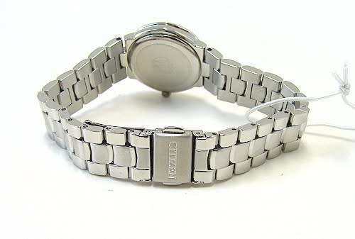 CITIZEN LADIES ECODRIVE**40 DIAMONDS**SECONDHAND CONDITION++SHIPPING ONLY R99.00++VALUE R7995.00