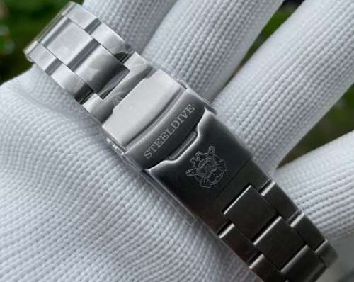 King Turtle Captain Willard 1970 Automatic Steeldive 200m