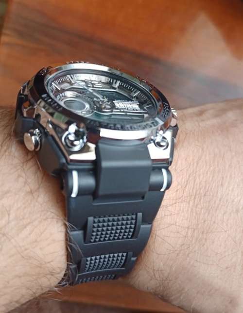 Stunner!! Latest LIGE GENTS SPORTWATCH NEW IN BOX