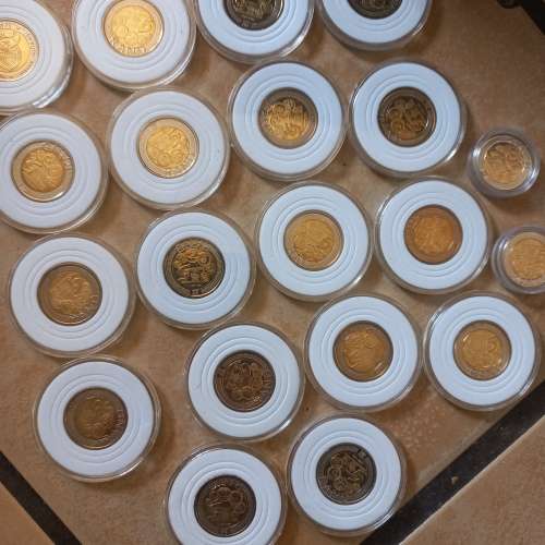 Wow!! Uncirculated R5 SARB coins-Nice Gifts for any Occasion!!