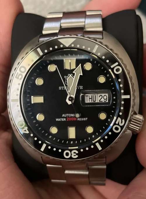 CRAZY DEAL!!-STEELDIVE SD-1972 TURTLE DAY DATE DIVER SEIKO NH36A MVT 24 JEWELS !