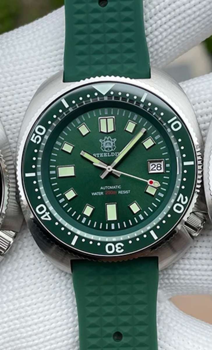 NEW STEELDIVE AUTOMATIC CAPTAIN WILLARD 6105 DIVER SD-1970 SEIKO NH35A MVT 24 JEWELS !