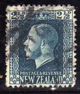 NEW ZEALAND 1915 DEFIN 2,5d PERF 14x14,5 GOOD USED. SG 419a. CAT 27 POUNDS.