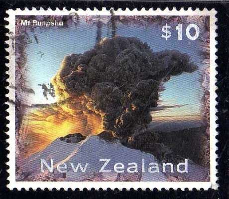 NEW ZEALAND 1995 "SCENERY" $10. SG 1935 FINE USED. CAT 7,75 POUNDS.