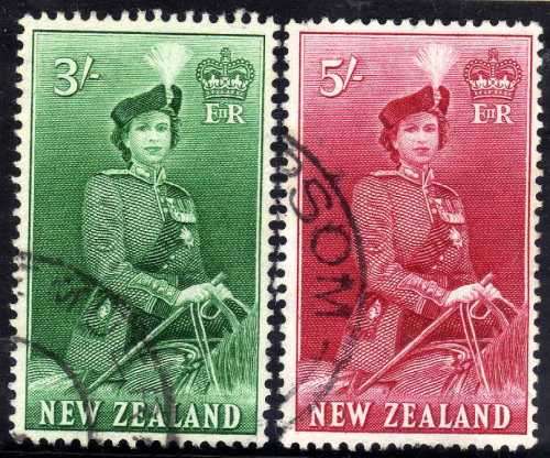 NEW ZEALAND 1953 DEFIN 3/- BLUISH GREEN & 5/- CARMINE V.F.U. SG 734-5. CAT 5 POUNDS.