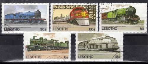 LESOTHO 1984 "RAILWAYS OF THE WORLD" SET OF 5 + MINI SHEET VFU. SG 605-9 & M/S 610. CAT 6,50 POUNDS.