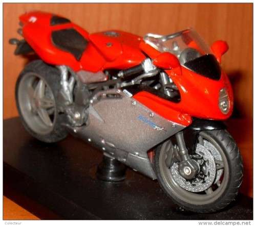 MV Agusta 750 F4 die cast model