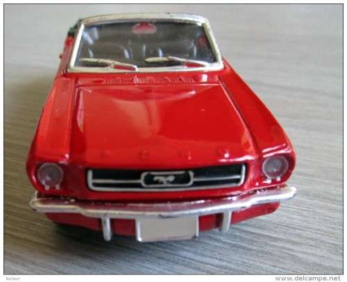 Ford Mustang 1964 1/2 die cast model