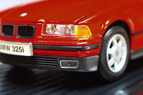 1993 BMW 325i 1/18 die cast model