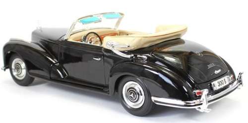 1955 Mercedes Benz 300S 1/18 Die Cast Model
